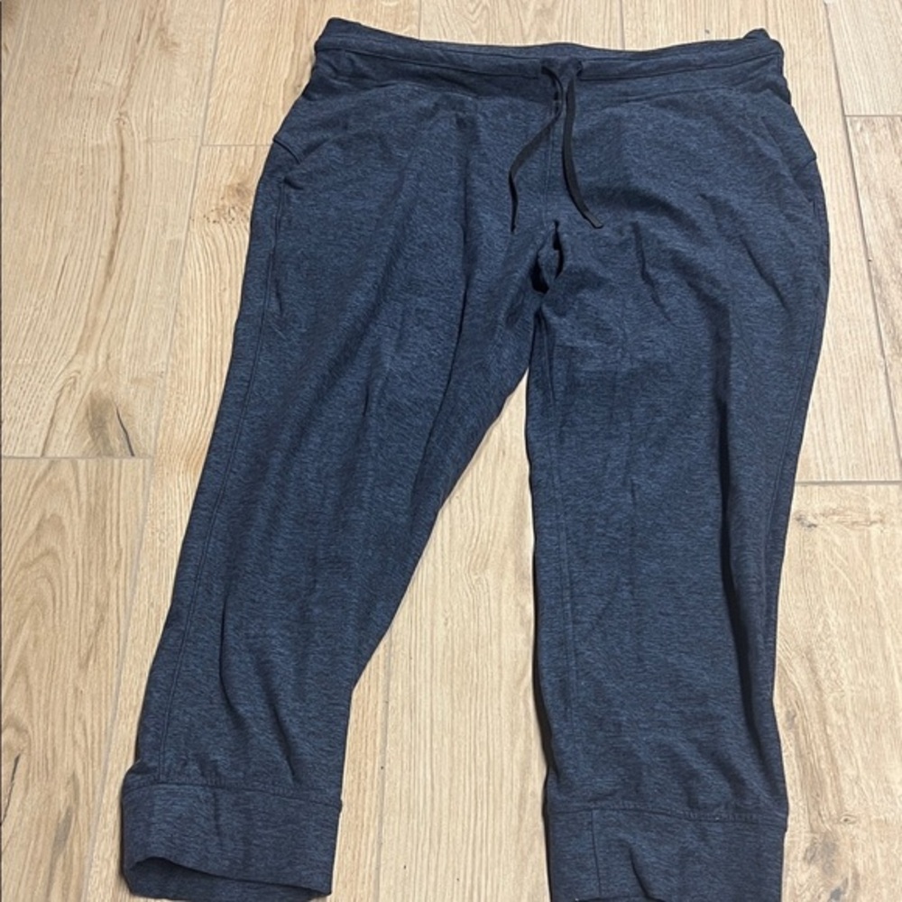 Lululemon‎ Athletica ready to rulu cropped Charcoal blue Joggers